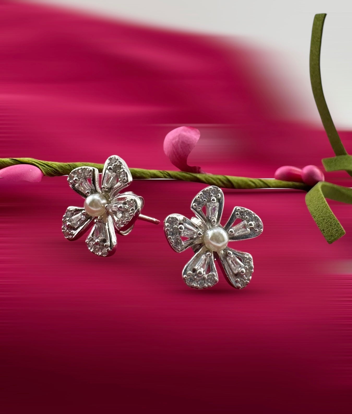 Korean design Small Flower Stud Earrings