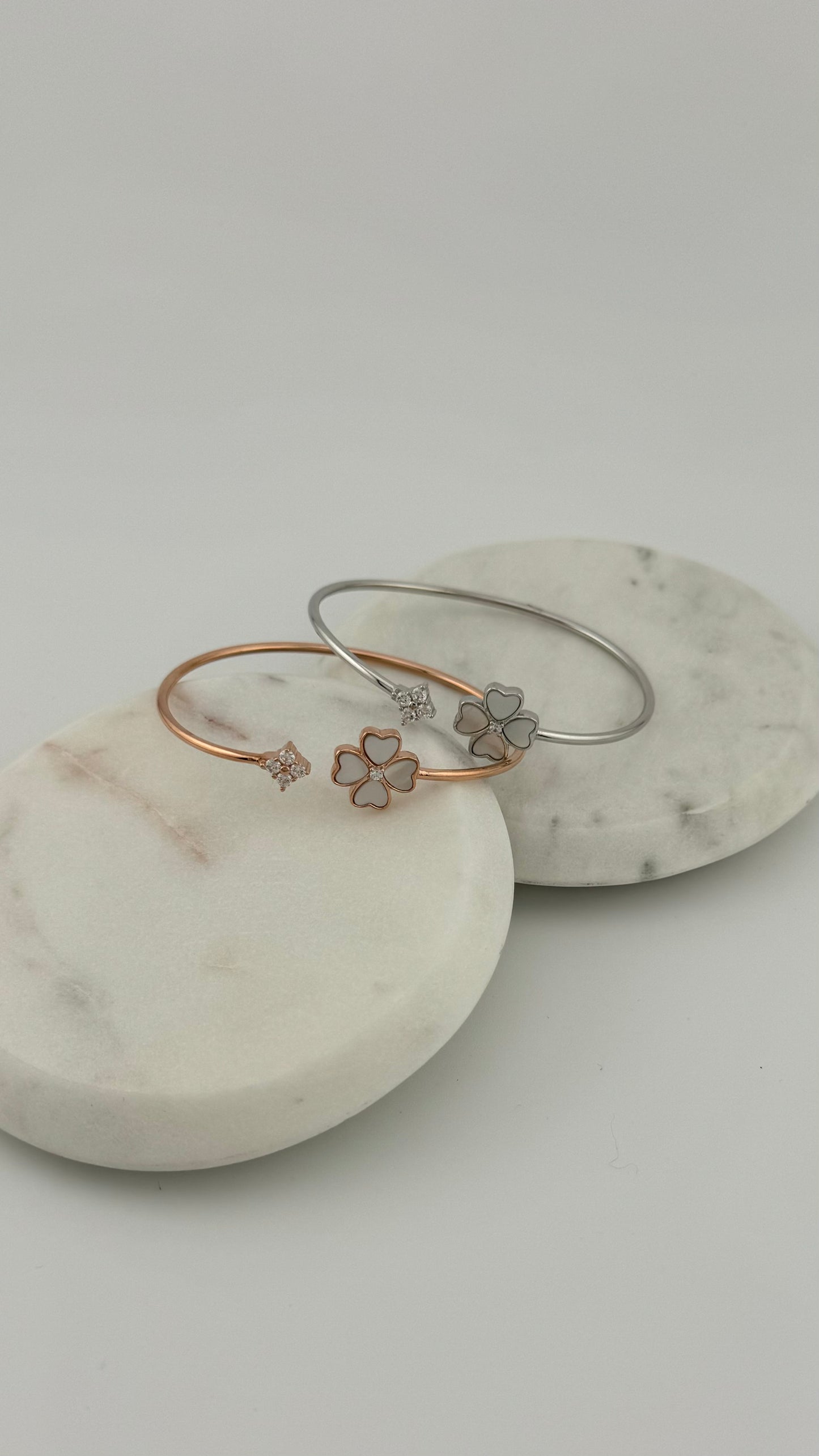 Beautiful Pipe Bangle with Flower Design