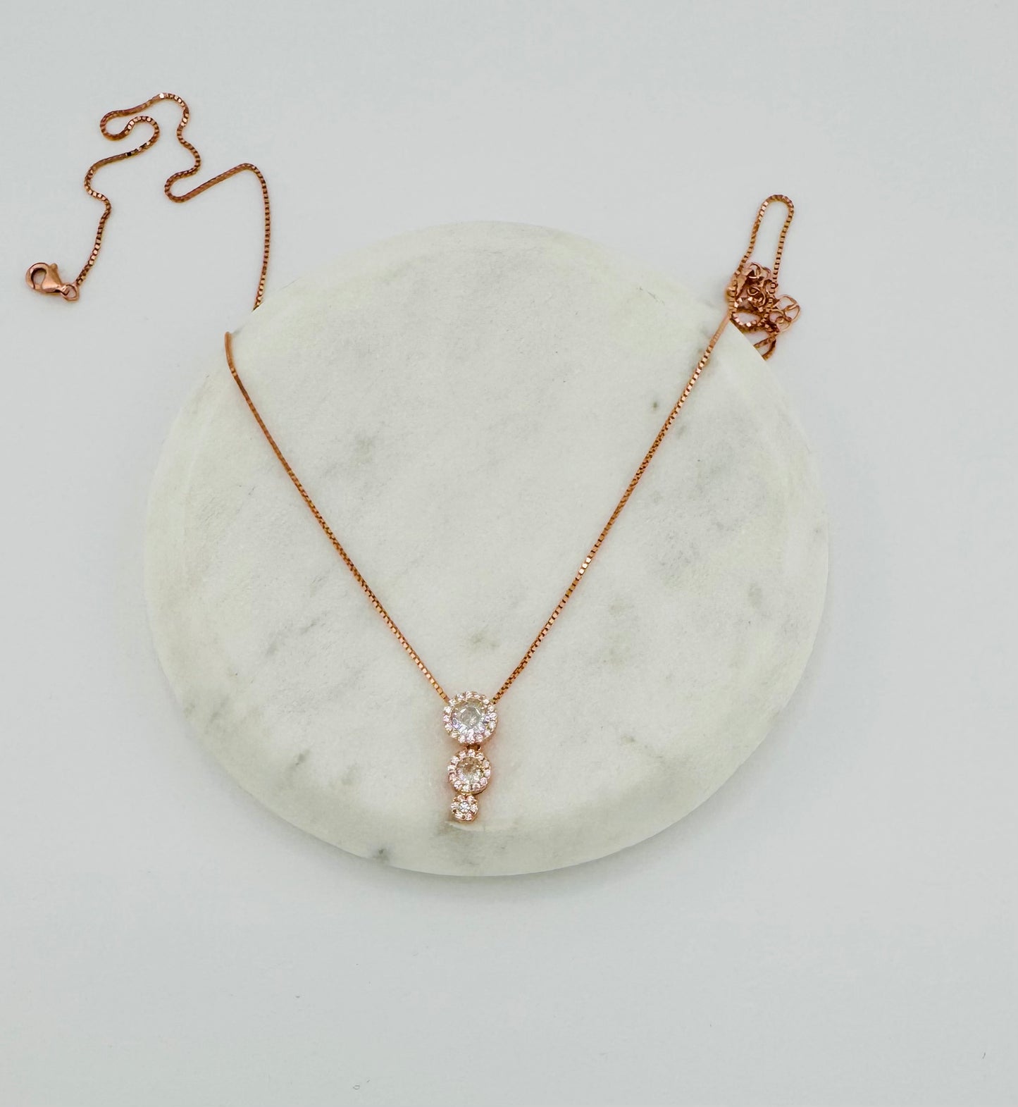 Glamorous Rose gold Chain Set with Hanging Stones